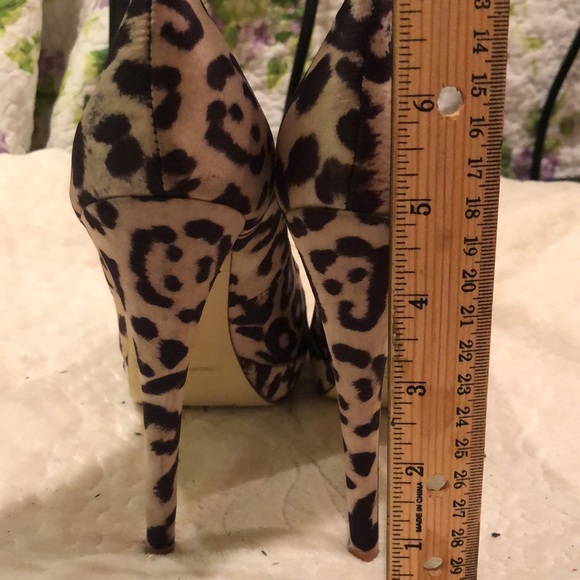 Victoria Secret Heels - Size 6B - $14 - Picture 9 of 9